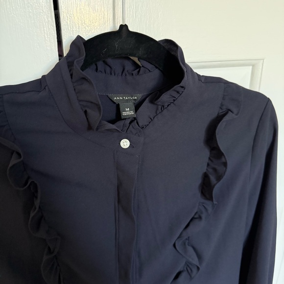 Like new Ann Taylor Ruffle Blouse - Picture 4 of 5